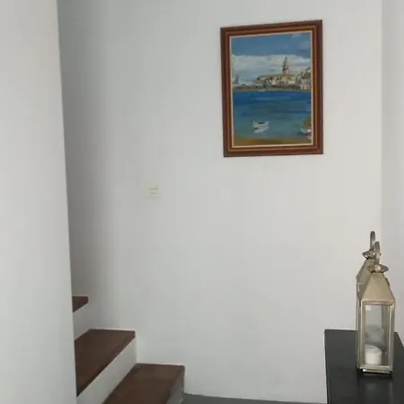 شقة Salema